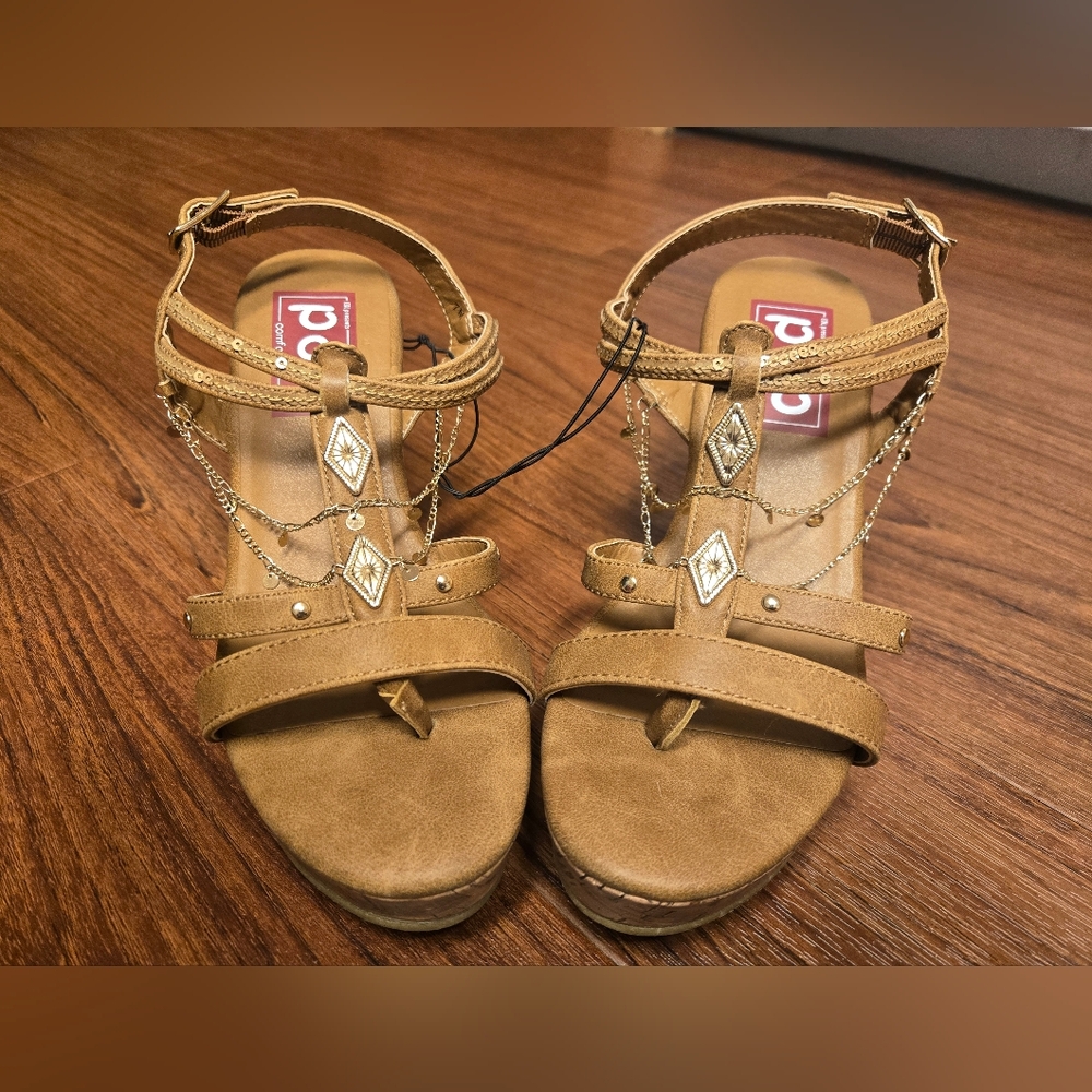 Pop Electricity 4in Wedge Sandal Size 7M Cognac W/ Chain Detail - Picture 2 of 10